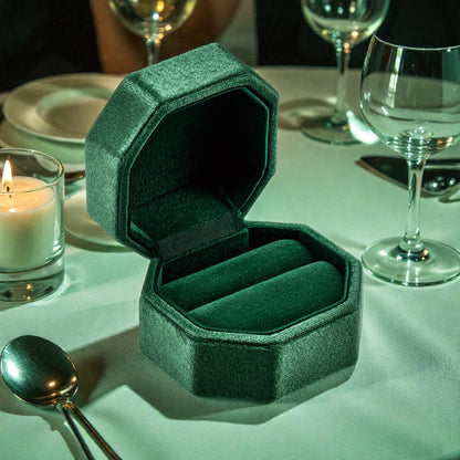 Drivonix Velvet Hexagon Ring Box - Emerald Green
